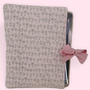 Miss Daisy book/ipad sleeve